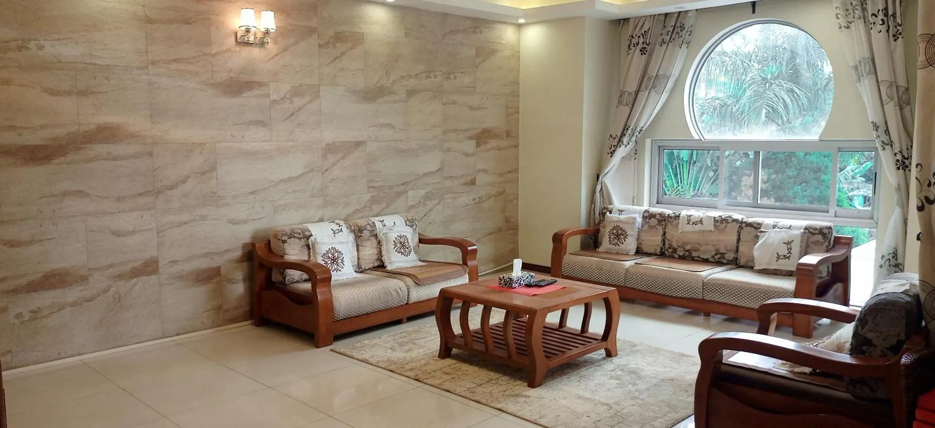 Peninsula Drive Lake Side Apartments Kampala Uganda